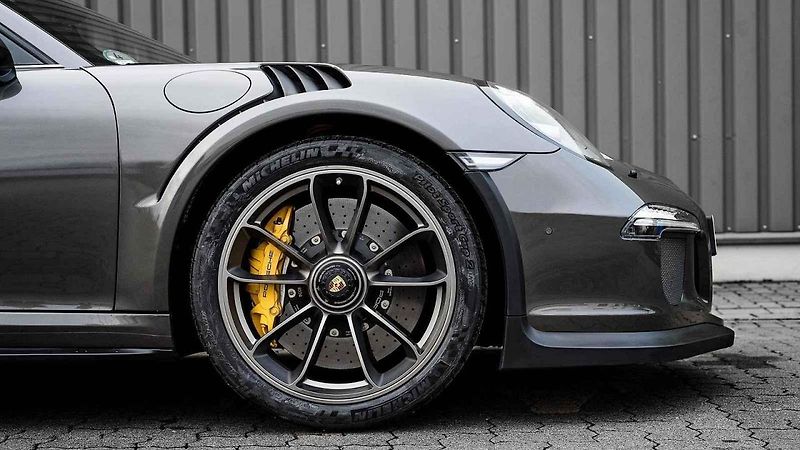 Porsche 911 Targa 4 GTS v úpravě McChip-dkr.