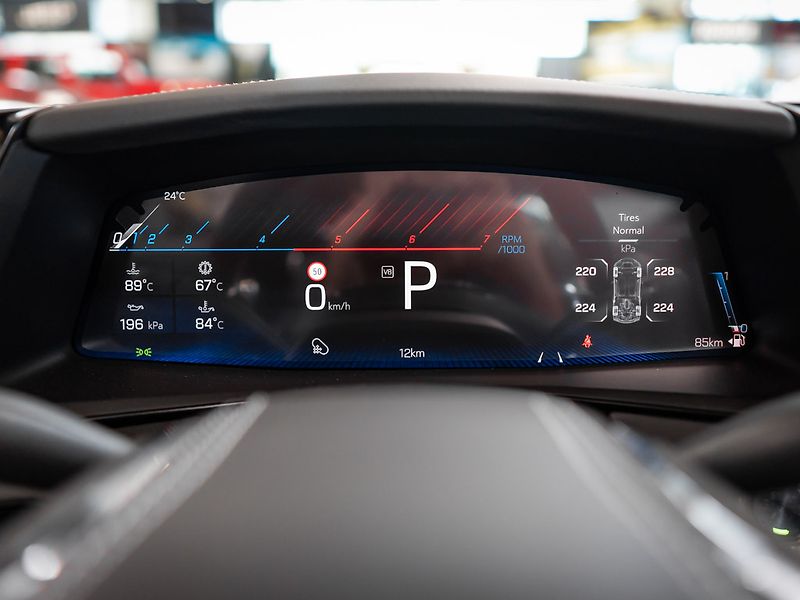 Chevrolet Corvette (2026) 6.2 Stingray 3LT Z51 Facelift - fotka 27 z 46