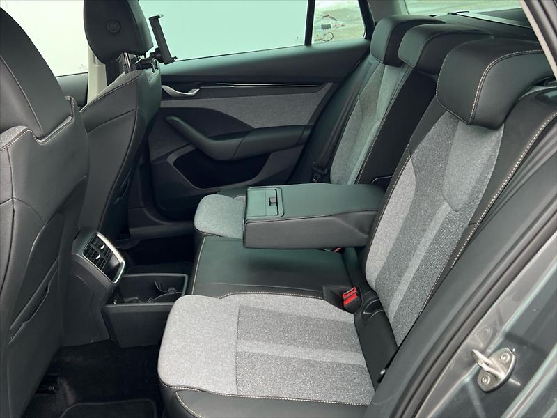 Škoda Octavia 1,5 TSi 110kW 7DSG MHEV TOP SE - fotka 13 z 27