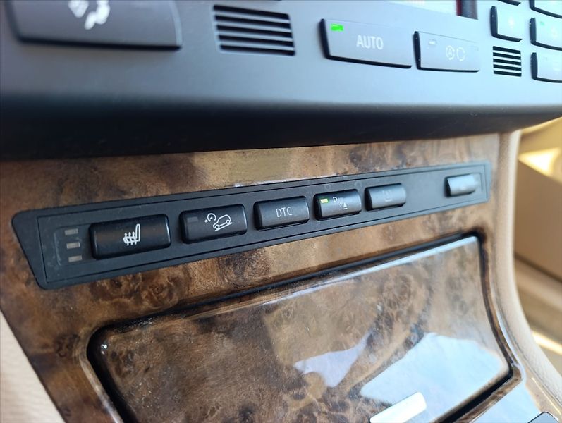 BMW X3 3,0 d aut 4x4 Kůže 1majitel ČR - fotka 19 z 36