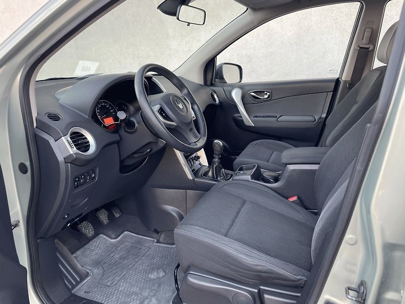 Renault Koleos (2008) Dynamique 2,0dCi 150k 4x4 - fotka 19 z 23