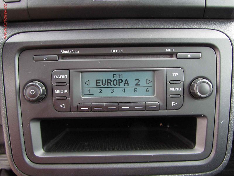 Škoda Fabia (2011) 1.6 TDi, ČR, servis.kniha, AC - fotka 12 z 15