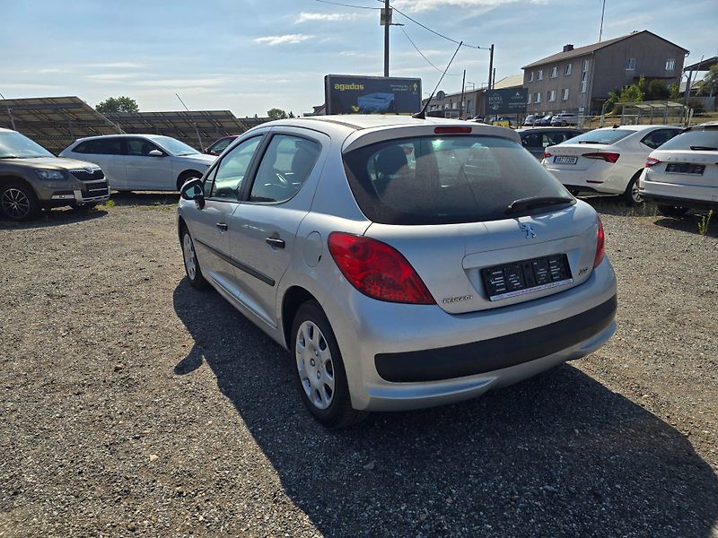 Peugeot 207 (2008) 1.4 54KW XR klima,2 sady kol,n - fotka 5 z 22