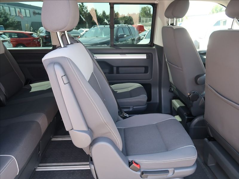 Volkswagen Multivan 2,0 TDi,103kW,7míst,tažné,DPH - fotka 16 z 21