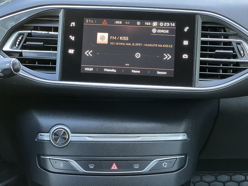 Peugeot 308 1.5HDi KLIMA KAMERA NAVI ALU - fotka 20 z 44
