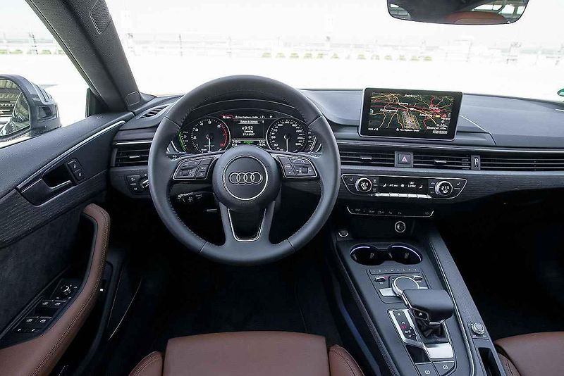 Audi A5 Sportback g-tron a A4 Avant g-tron.