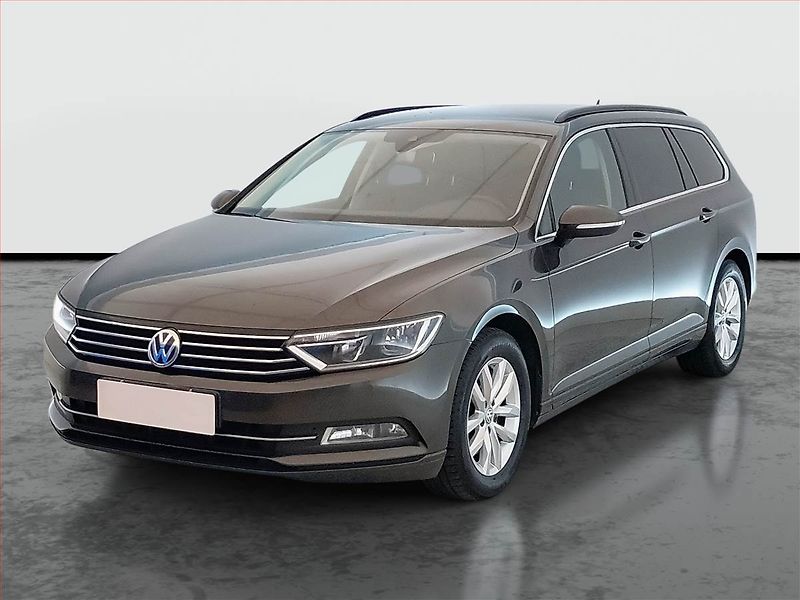 Volkswagen Passat (2015) 2.0 TDI, Automat, Serv.kniha - fotka 2 z 19
