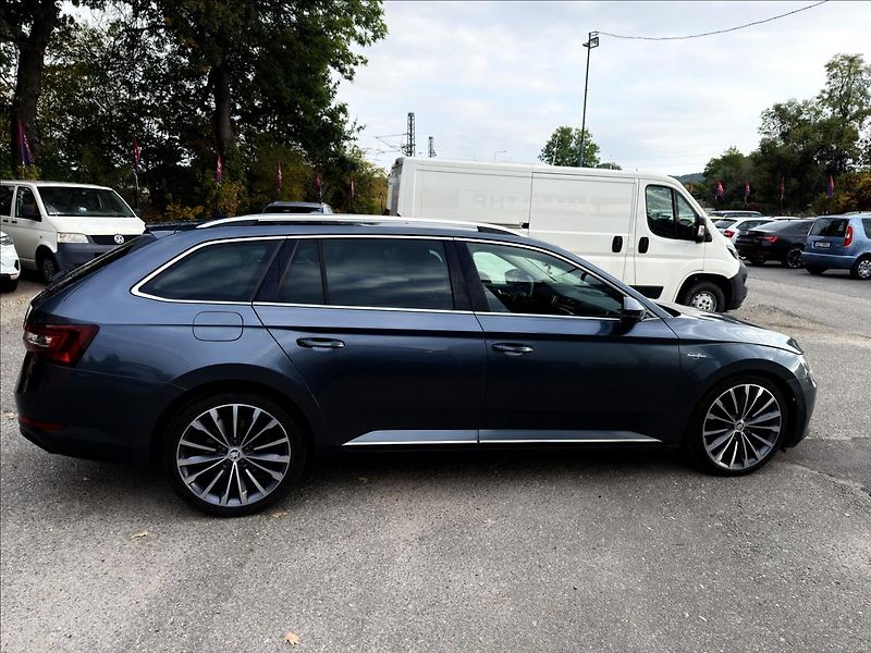 Škoda Superb 2,0 TDi Laurin & Klement - fotka 4 z 54