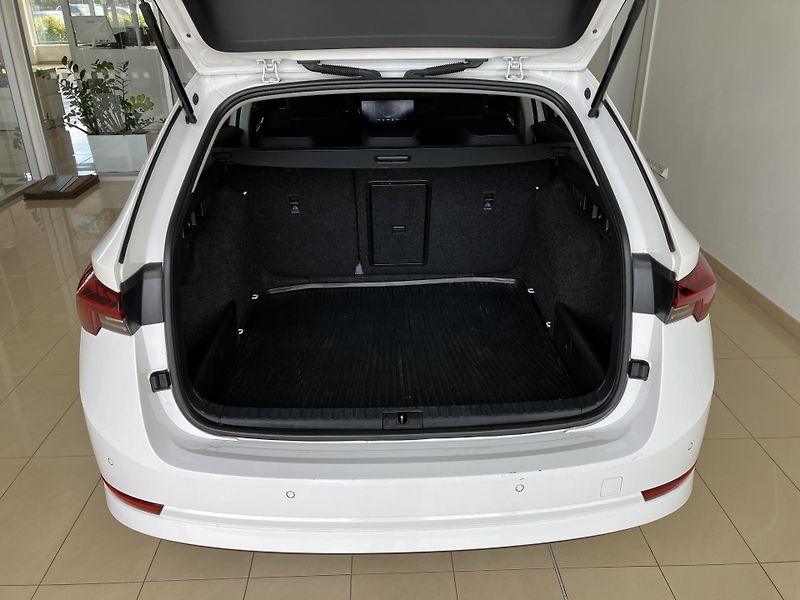 Škoda Octavia 1.5 TSI 110kW Style Combi MT6 - fotka 9 z 34