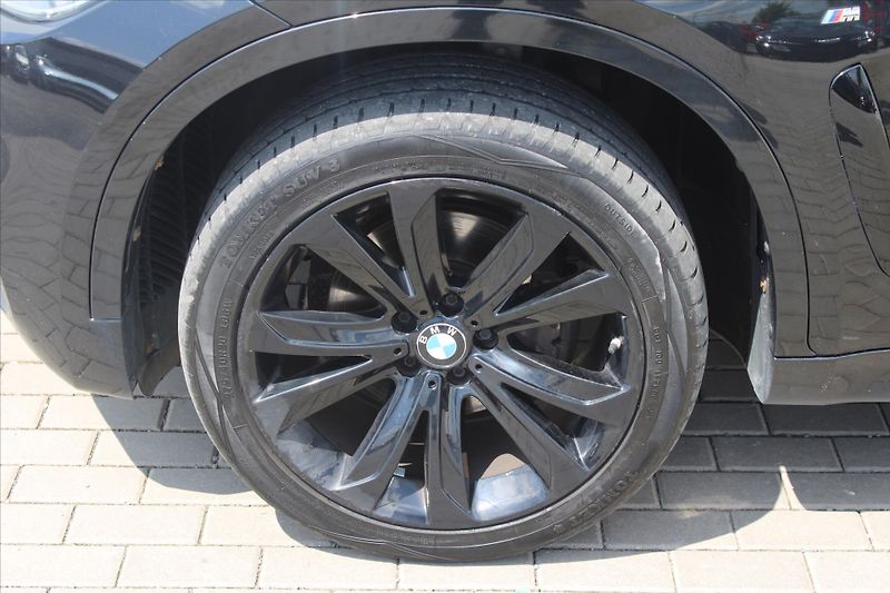 BMW X6 xDrive 30d M PAKET HEAD UP - fotka 9 z 23