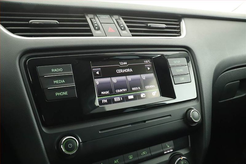 Škoda Octavia (2016) Ambition Plus 1.0 TSI - fotka 12 z 14