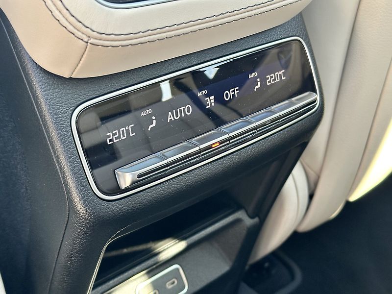 Mercedes-Benz GLE (2025) AMG 63 S 4MATIC+ - fotka 34 z 35