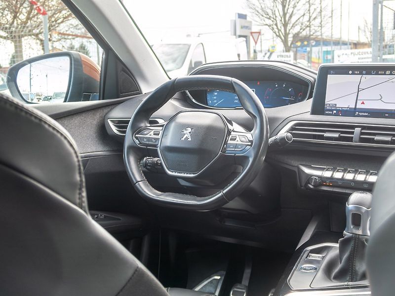 Peugeot 3008 (2018) ČR 1.6HDI 88KW – NAVIGACE - fotka 19 z 55