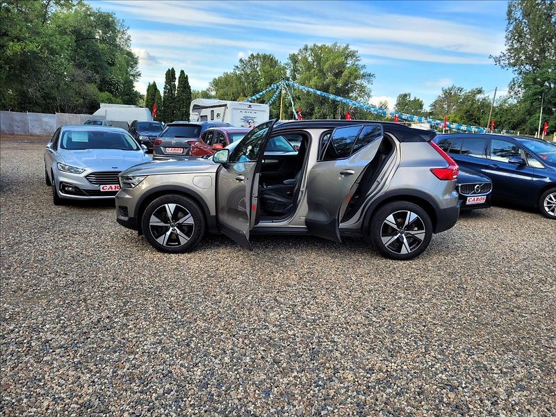 Volvo XC40 T4 Recharge,R-design kůže - fotka 14 z 43
