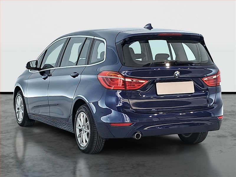 BMW Řada 2 (2016) 216d Gran Tourer, Navi - fotka 4 z 22