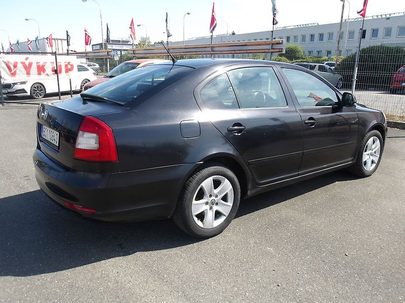 Škoda Octavia 2,0TDi JEZDÍ VÝBORNĚ ! - fotka 9 z 42