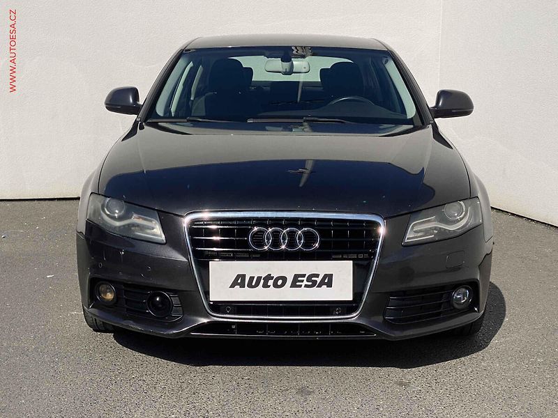Audi A4 (2008) 3.2FSi Quattro, ČR, AT, navi - fotka 2 z 19