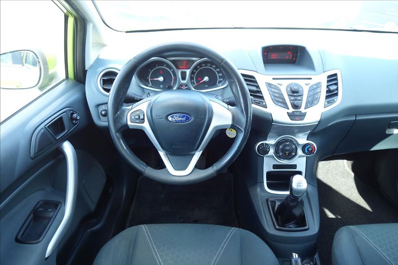 Ford Fiesta 1,2 i, ČR, KLIMATIZACE. - fotka 17 z 30