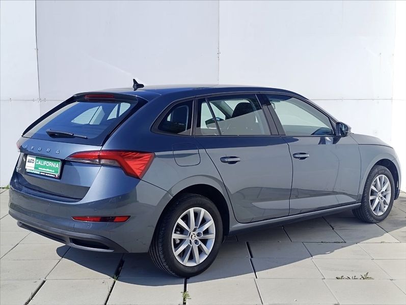 Škoda Scala 1,6 TDi DSG Ad.tempomat LED AL - fotka 6 z 36