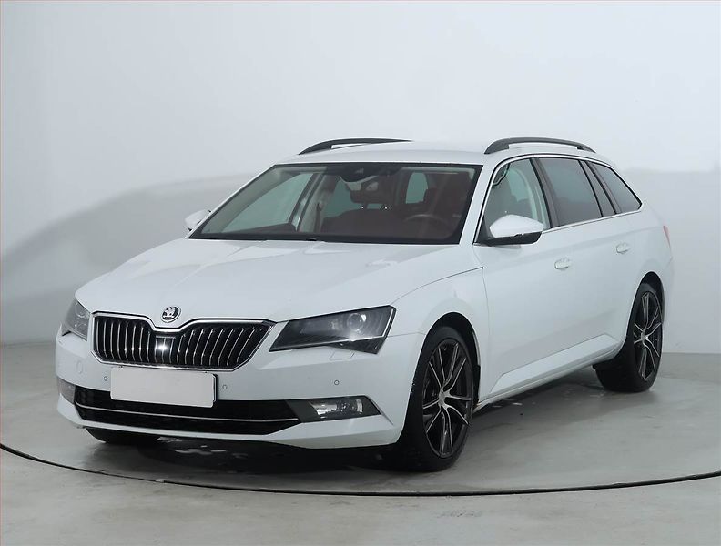 Škoda Superb (2017) Ambition 2.0 TDI, Navi, Xenony - fotka 2 z 22
