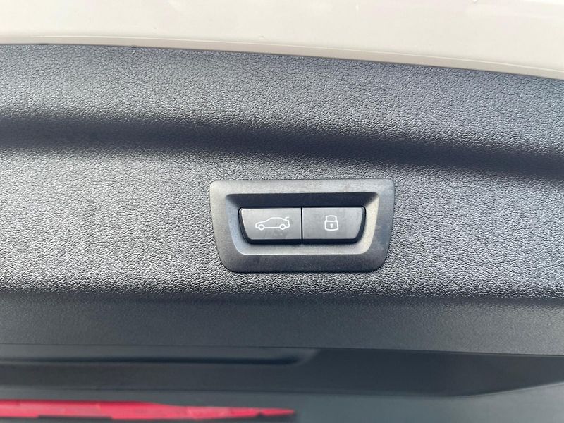 BMW Řada 2 220i Active Tourer Adapt. LED - fotka 14 z 15