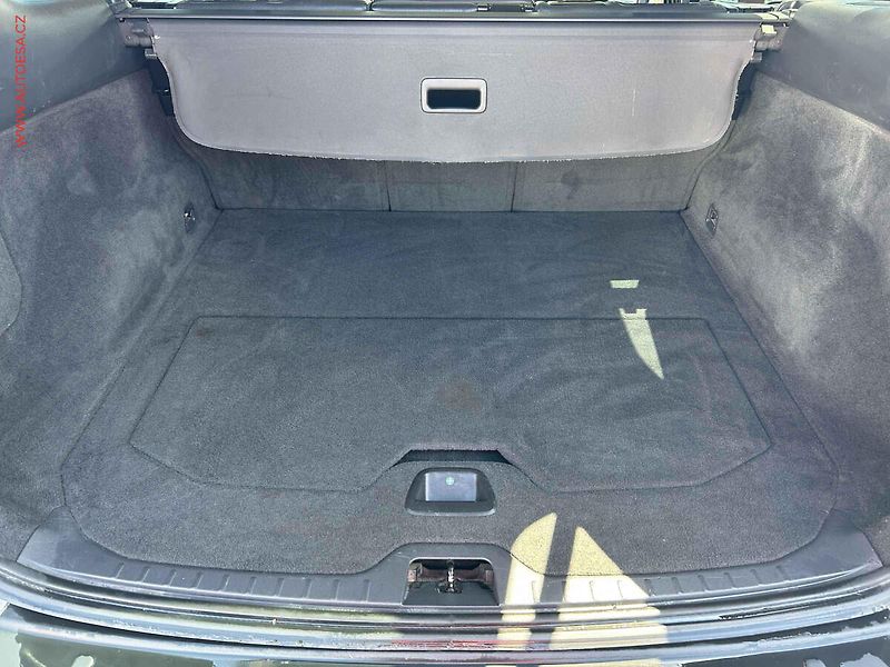 Volvo XC60 (2012) 2.4DS 4x4, ČR, servis.kniha - fotka 7 z 19