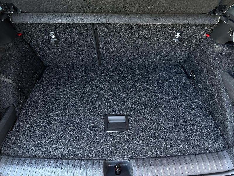 Škoda Kamiq 1.5TSi DSG Monte Carlo 150PS M - fotka 45 z 47