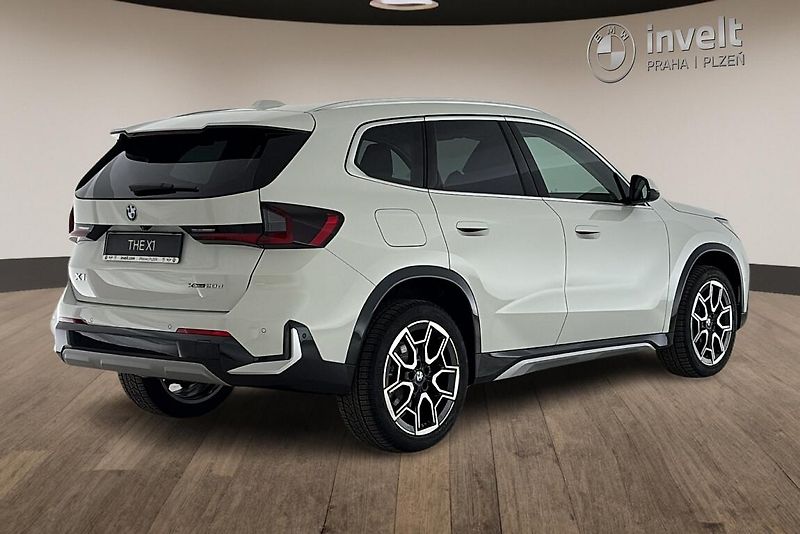 BMW X1 xDrive20d - fotka 3 z 25