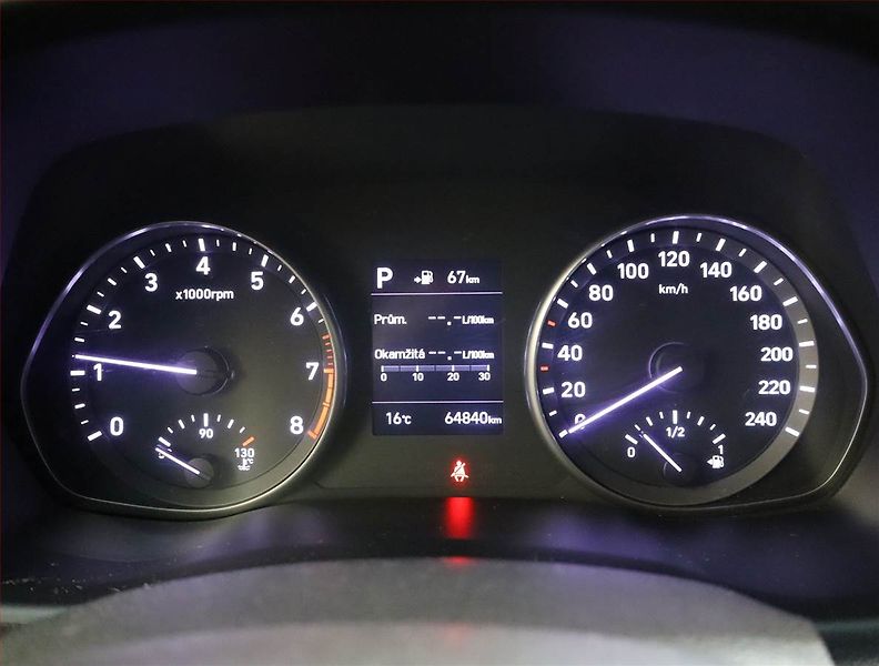 Hyundai i30 (2019) 1.4 T-GDI, Automat, Serv.kniha - fotka 11 z 21
