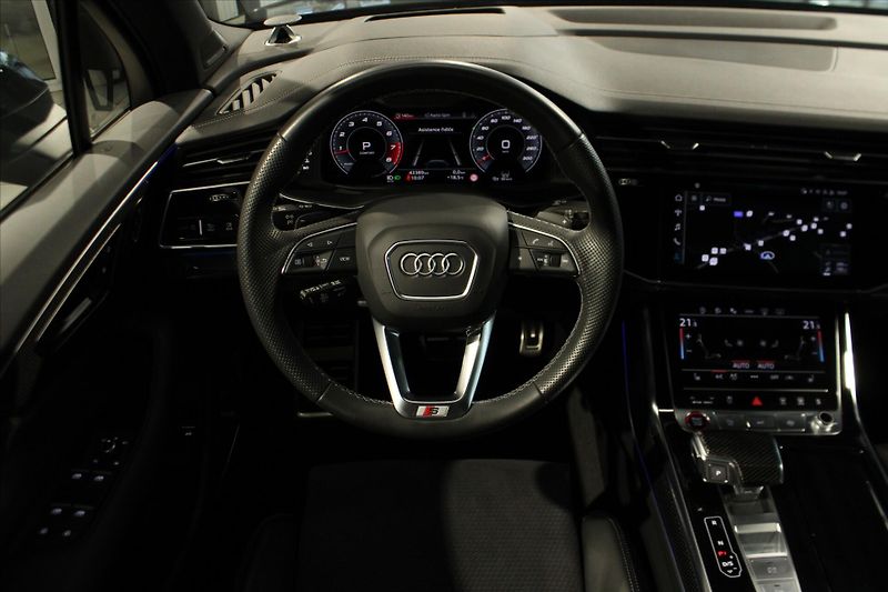 Audi SQ7 TFSi quattro Competition Plus - fotka 18 z 41