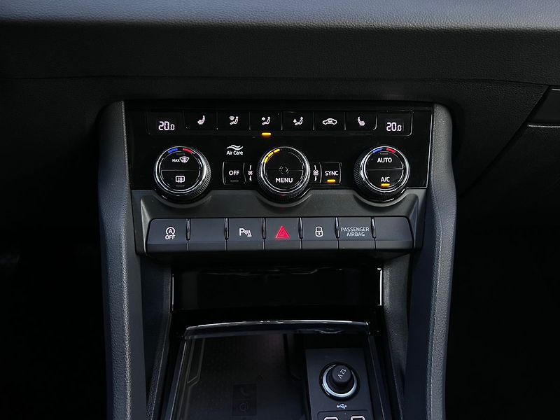 Škoda Karoq 1.0 TSI-Ambition P.KAMERA - fotka 83 z 98