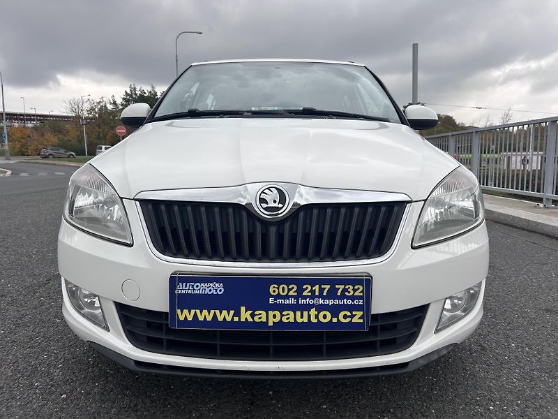 Škoda Fabia Kombi 1.2 TSI Ambiente - fotka 2 z 31