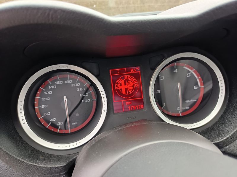Alfa Romeo 159 (2010) 2.4 JTD 154KW! - fotka 42 z 62