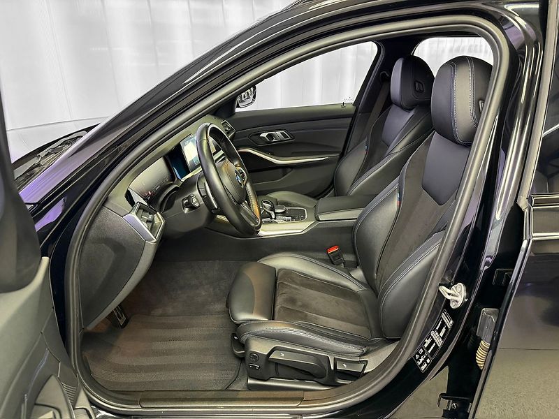 BMW Řada 3 320d xDrive M-PAKET, ALCANTARA - fotka 11 z 31
