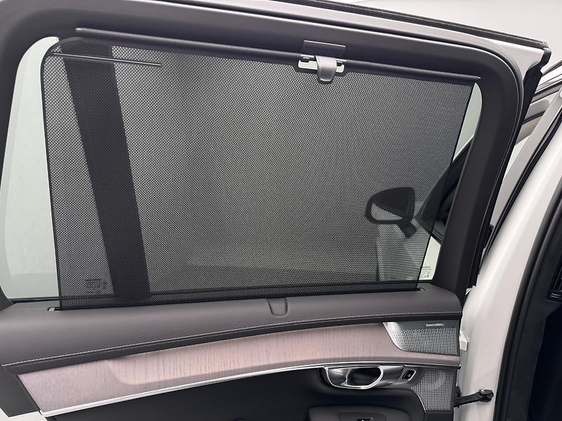 Volvo XC90 (2026) B5 AWD AUT DARK ULTRA 7-míst - fotka 18 z 29