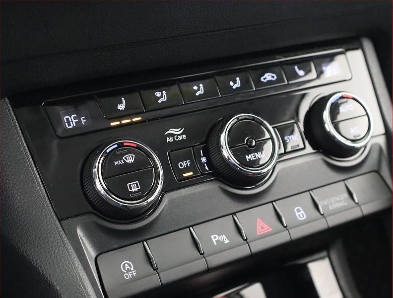 Škoda Karoq (2024) Fresh 1.5 TSI - fotka 19 z 24