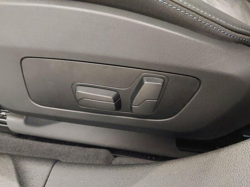 BMW Řada 1 120 M-Sport HuD ACC 360 H/K - fotka 6 z 10