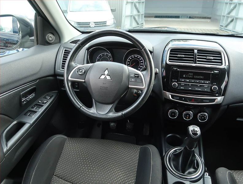 Mitsubishi ASX (2014) 1.6 MIVEC, ČR,1.maj - fotka 7 z 15