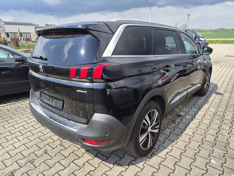 Peugeot 5008 (2019) 1,5 HDi GT LINE - fotka 3 z 12