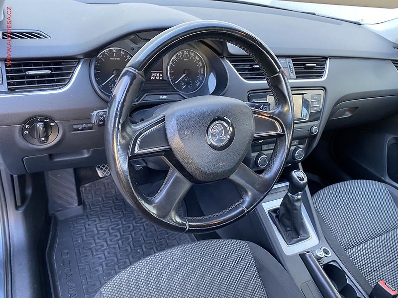 Škoda Octavia (2015) 1.6 TDi, ČR, AC, tempo - fotka 12 z 16