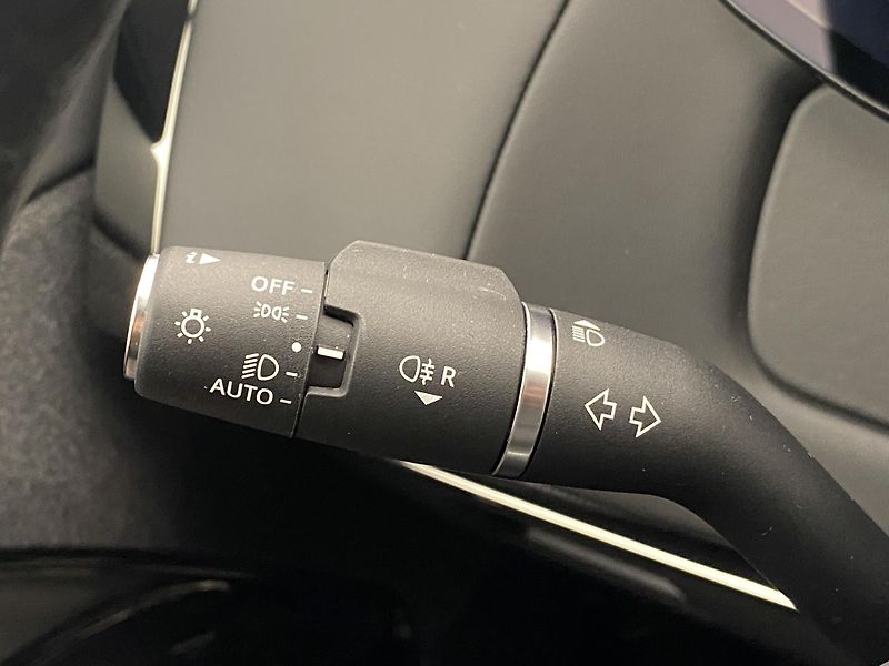 Land Rover Range Rover Sport D250 DYNAMIC SE AWD AUT CZ - fotka 21 z 52