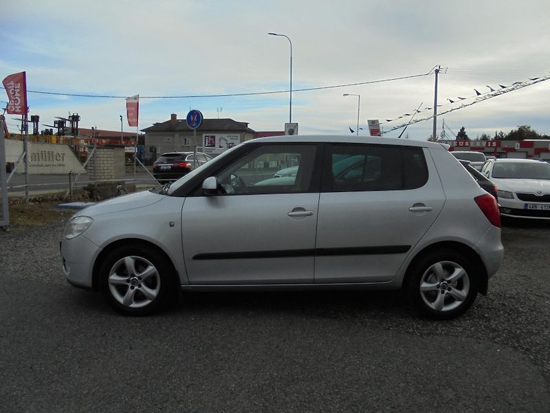 Škoda Fabia (2009) 1.2 SPORT-A/C-ČR-ALU-SERVISKA - fotka 4 z 11
