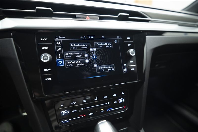 Volkswagen Arteon 2,0 TDI DSG R-LINE 1. MAJ ČR - fotka 22 z 36