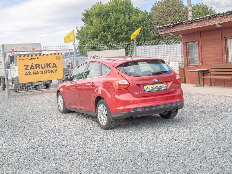 Ford Focus (2012) 1.6i 16V 110KW – VÝBAVA! - fotka 7 z 46