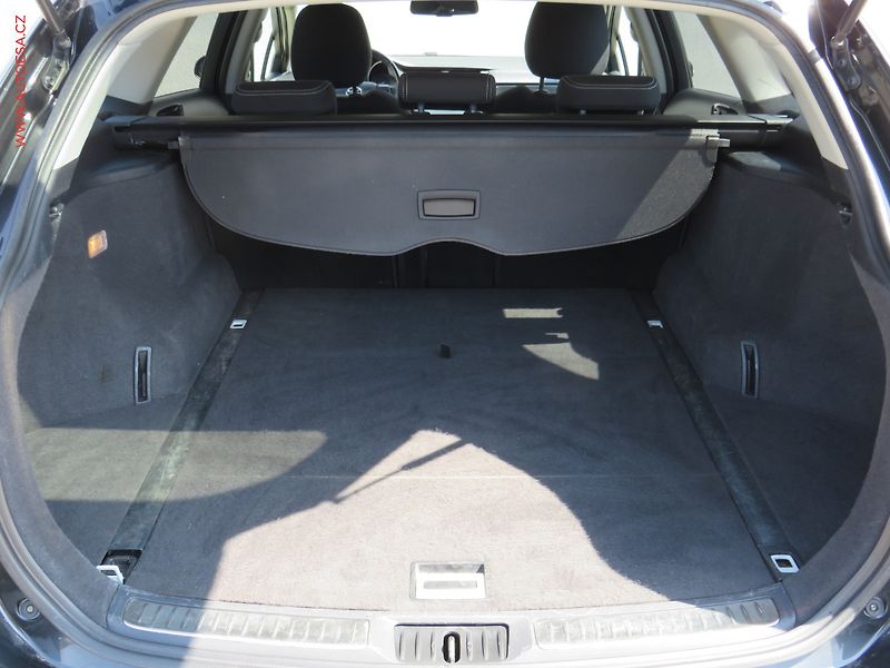 Toyota Avensis (2017) 1.8 VVT-i, ČR, Active - fotka 8 z 23