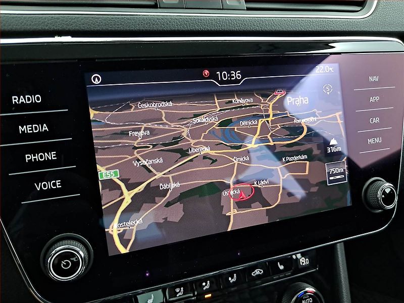 Škoda Superb (2018) 1.6 TDI, Automat, Kůže - fotka 15 z 22