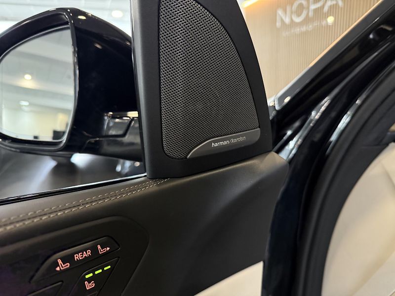 BMW X7 40d M Tažné Masáž Pano Záruka - fotka 6 z 48