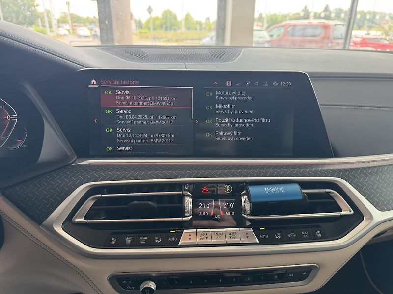 BMW X7 (2022) xDrive 40d M Sports - fotka 37 z 42