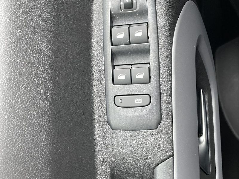 Toyota ProAce City Verso 1.5D 130k Long VIP ODBĚR 1/27 - fotka 27 z 30
