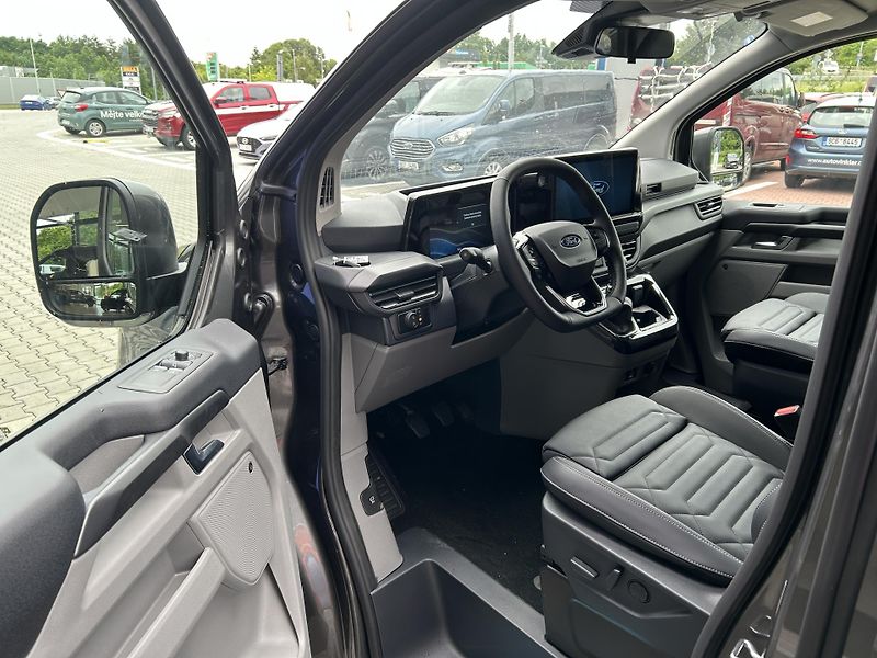 Ford Tourneo Custom Titanium L2 2.0 EcoBlue 110 kW - fotka 15 z 36